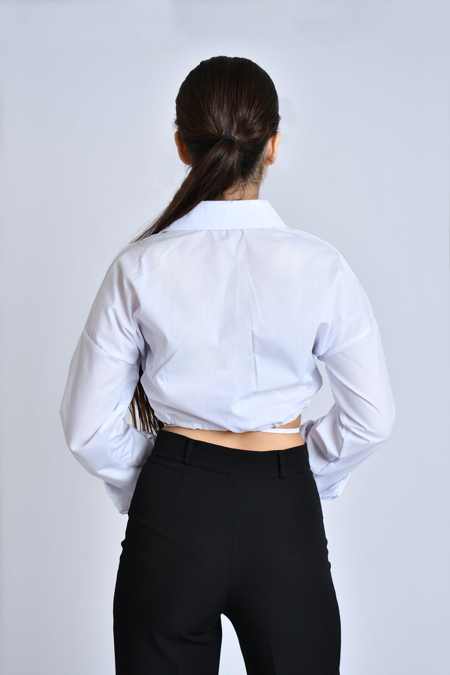 Long sleeve cropped shirt with waist tie